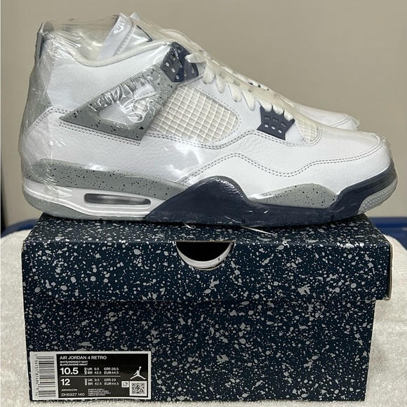 Air Jordan 4 Retro “Midnight Navy” - Picture 1 of 4